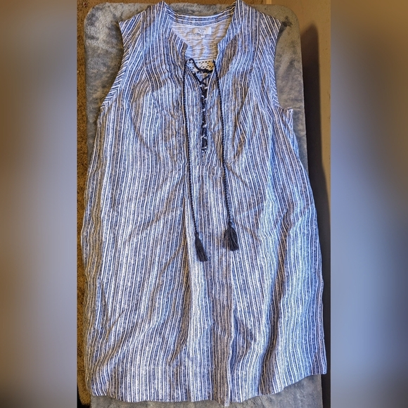 CROWN AND IVY Dress Women's 1X Plus Blue linen Sleeveless V Neck Tassle - Picture 1 of 10
